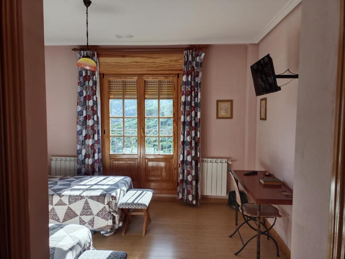 Hotel Pico Espiguete Alba de los Cardaños Екстериор снимка