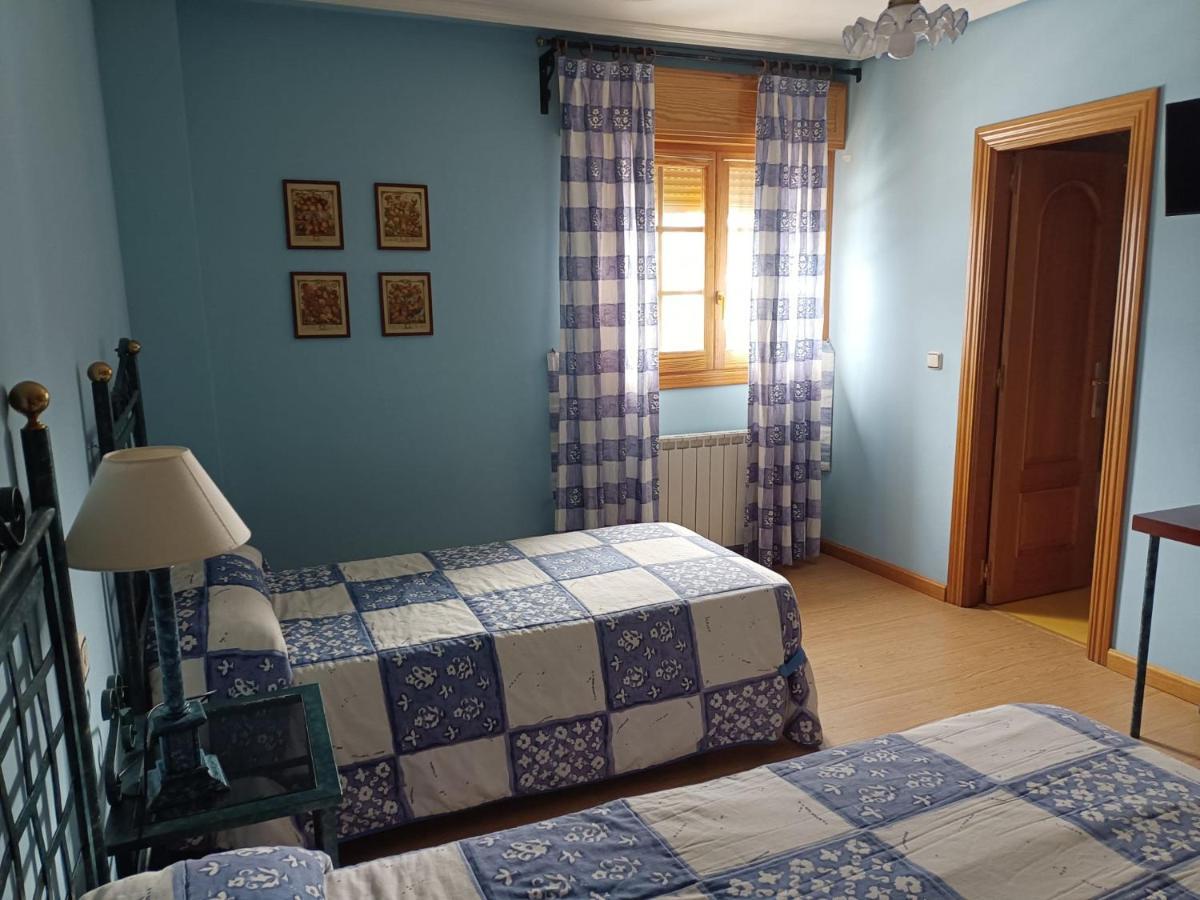 Hotel Pico Espiguete Alba de los Cardaños Екстериор снимка