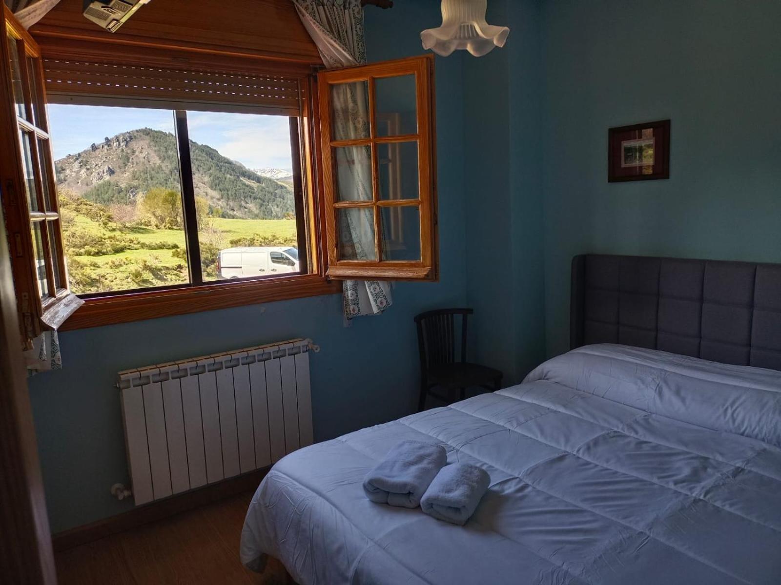 Hotel Pico Espiguete Alba de los Cardaños Екстериор снимка
