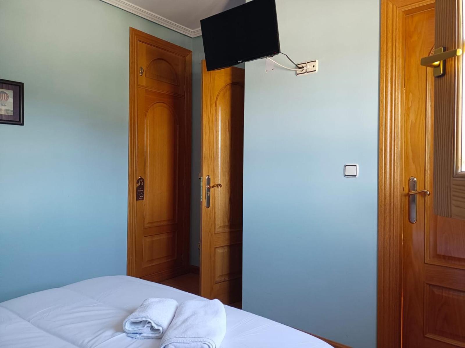 Hotel Pico Espiguete Alba de los Cardaños Екстериор снимка