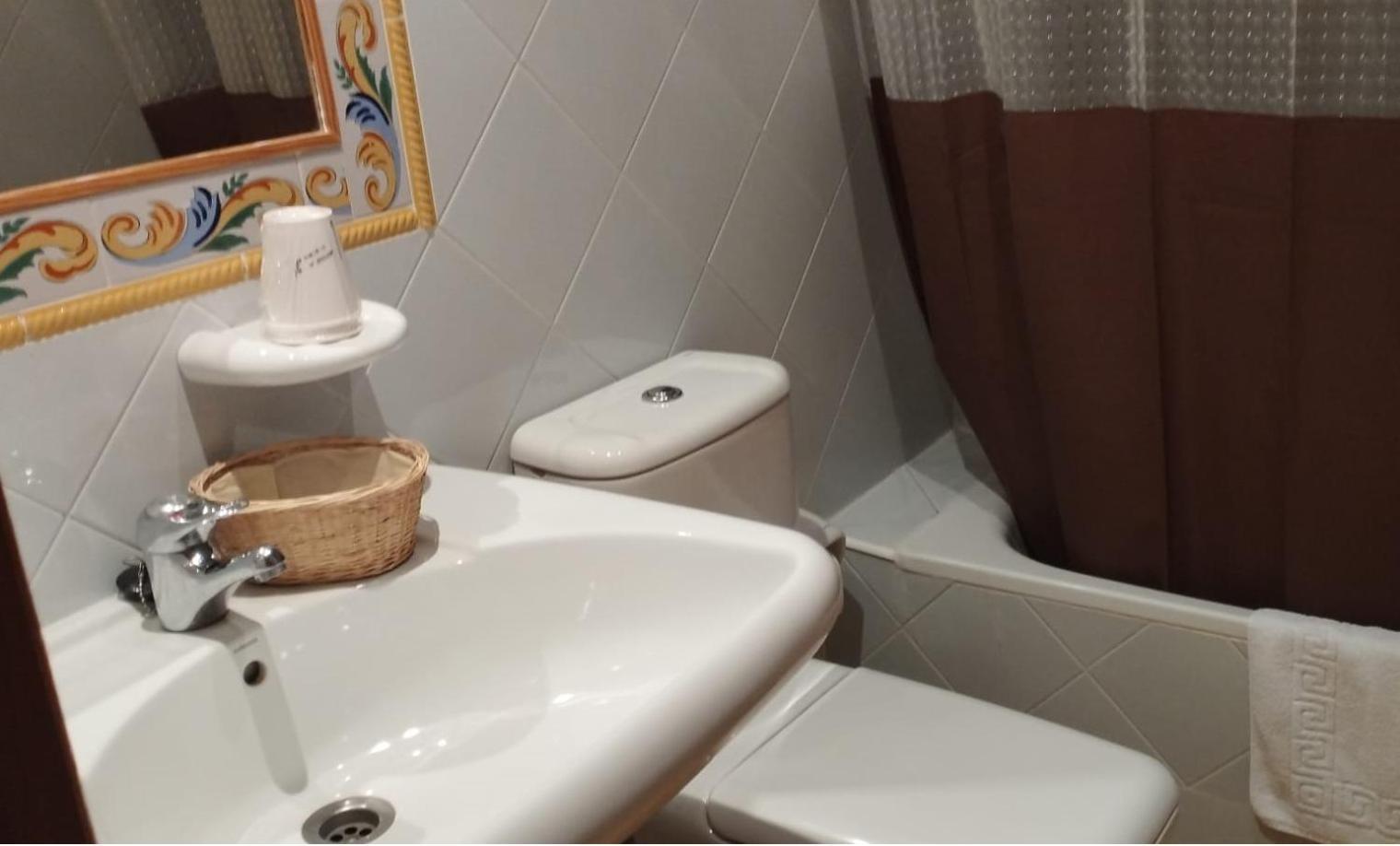 Hotel Pico Espiguete Alba de los Cardaños Екстериор снимка